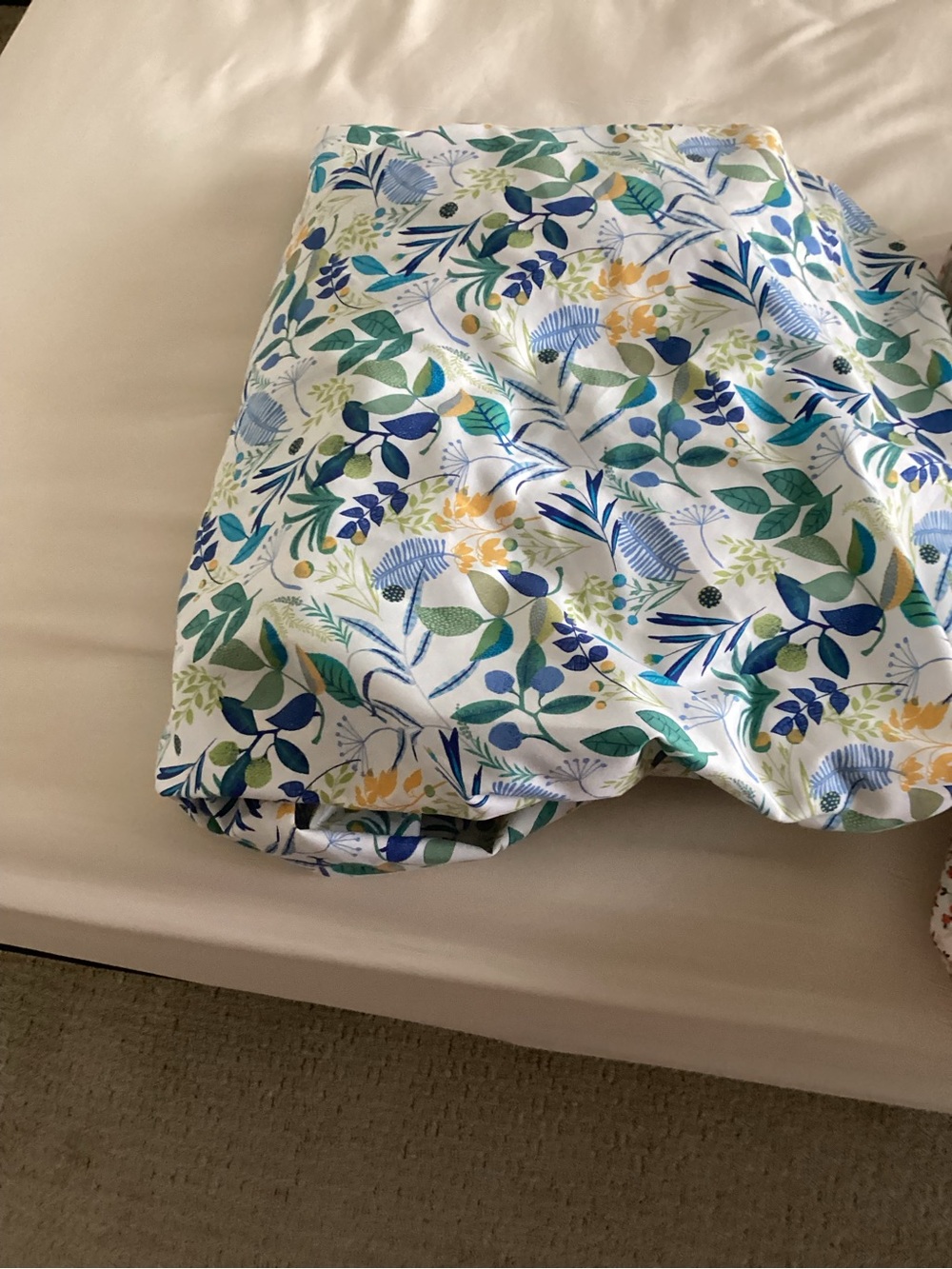 Botanical Leaf Print Sheet Set - White with Blue, Green & Yellow Leaves . 2